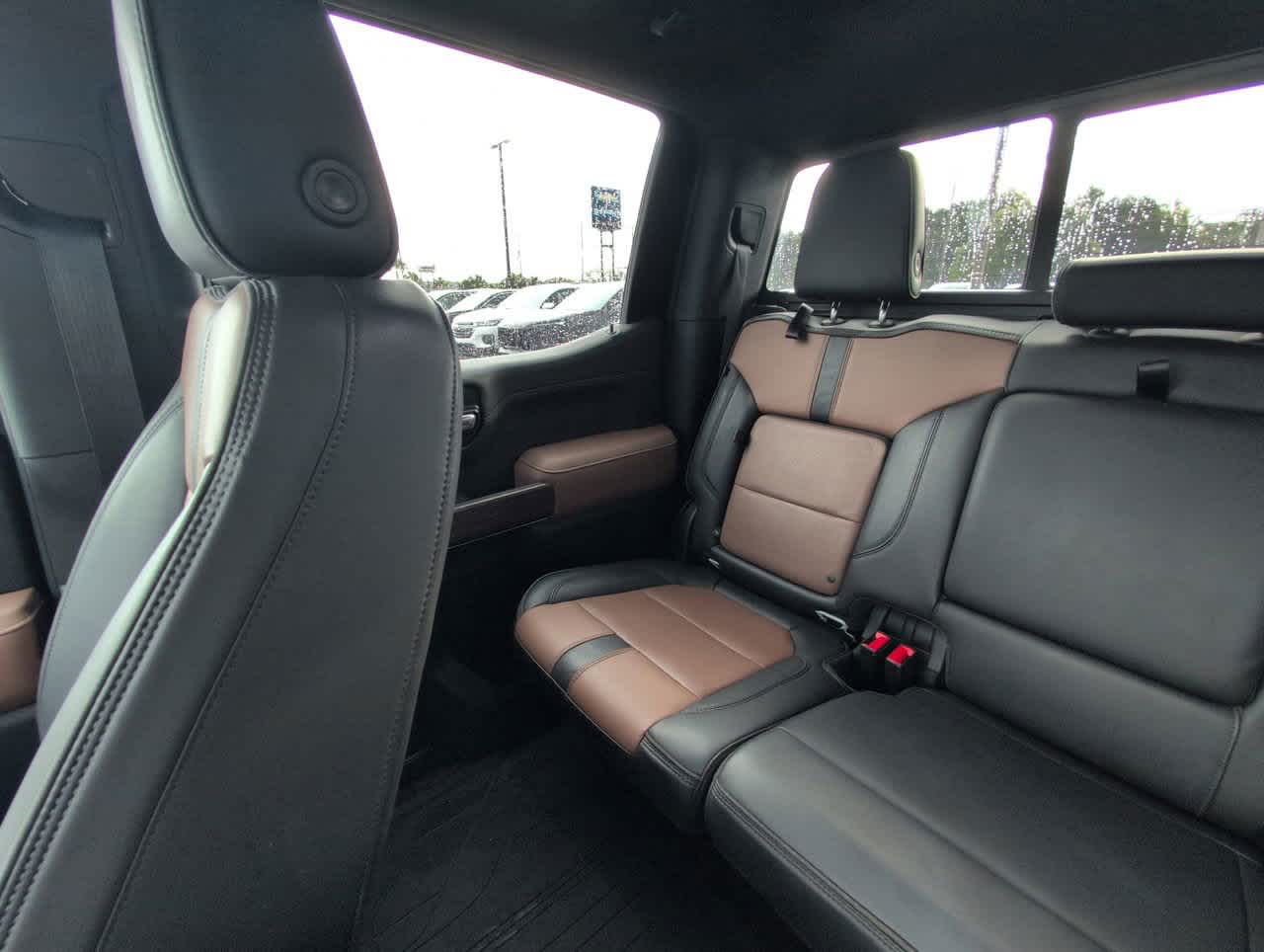 2020 Chevrolet Silverado 1500 High Country photo 4