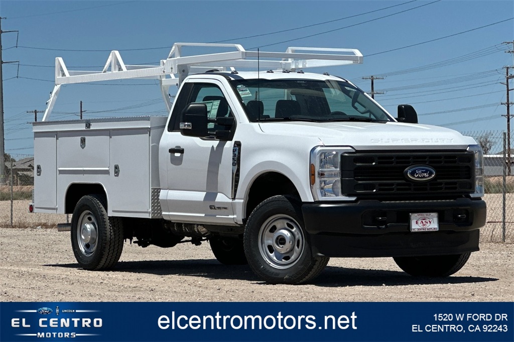 2025 Ford F-350 Super Duty Chassis Cab XLT's photo