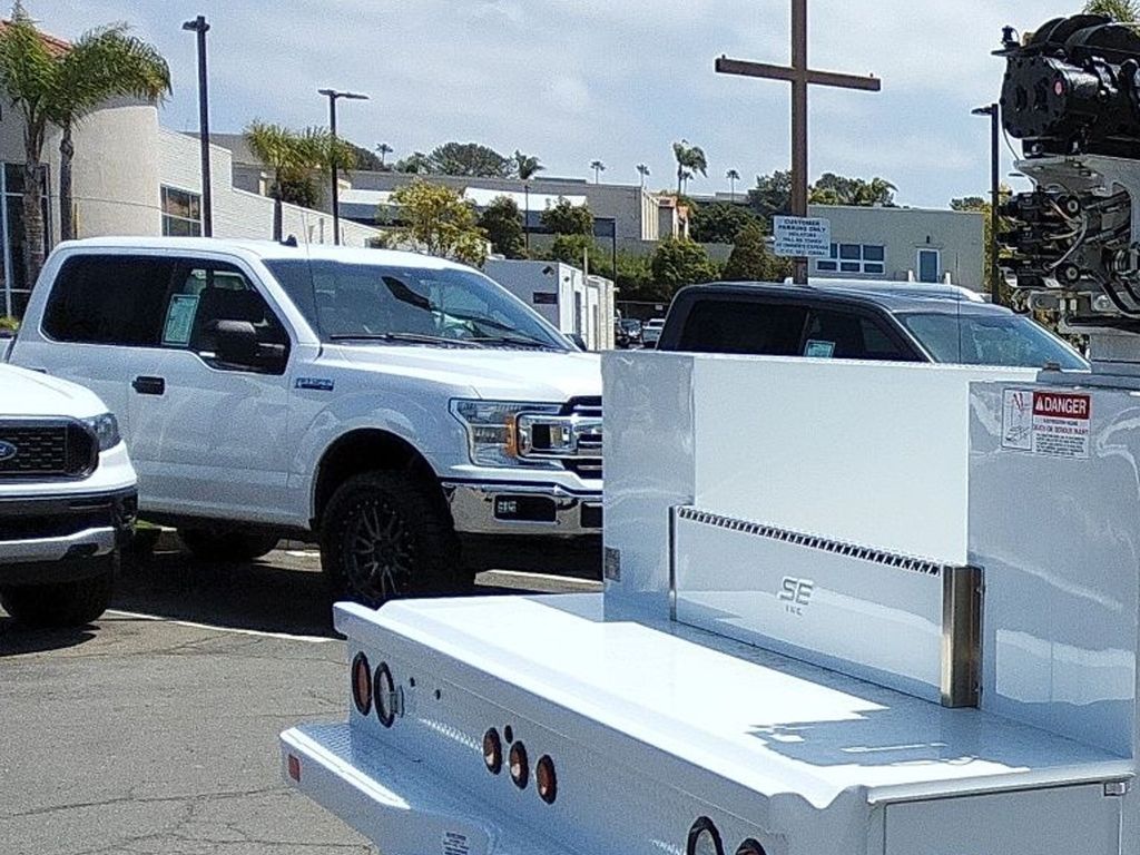 2024 Ford F-550 photo 13