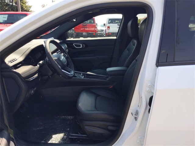 2026 Jeep Compass Latitude Altitude Special Edition photo 10