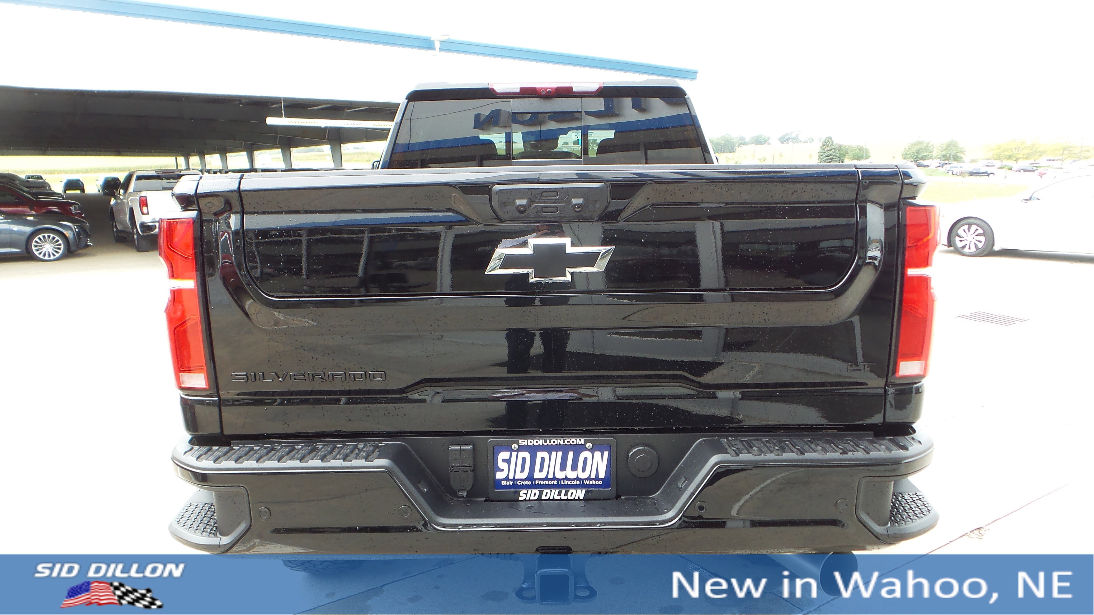 2025 Chevrolet Silverado 2500HD LT photo 3