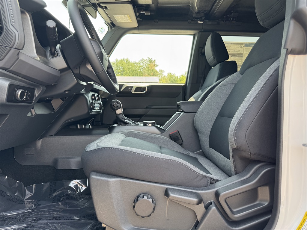 2025 Ford Bronco Big Bend photo 16