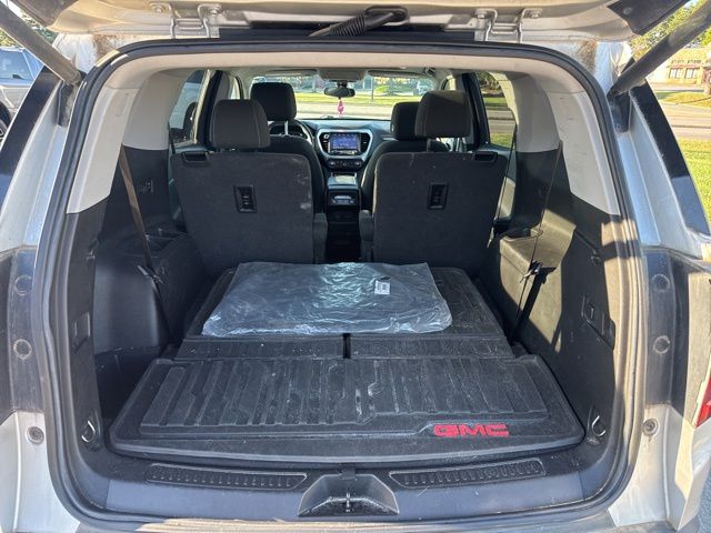 2020 Gmc Acadia SLE photo 4