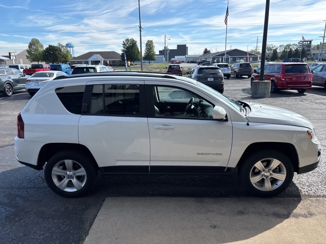 2016 Jeep Compass Latitude photo 8