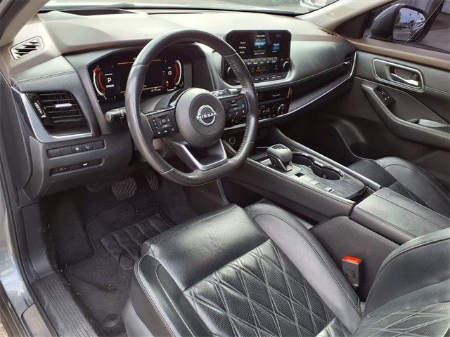 2023 Nissan Rogue Platinum photo 4