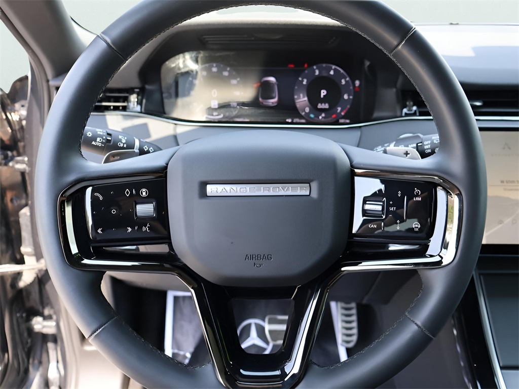 2024 Land Rover Range Rover Evoque Dynamic SE photo 23