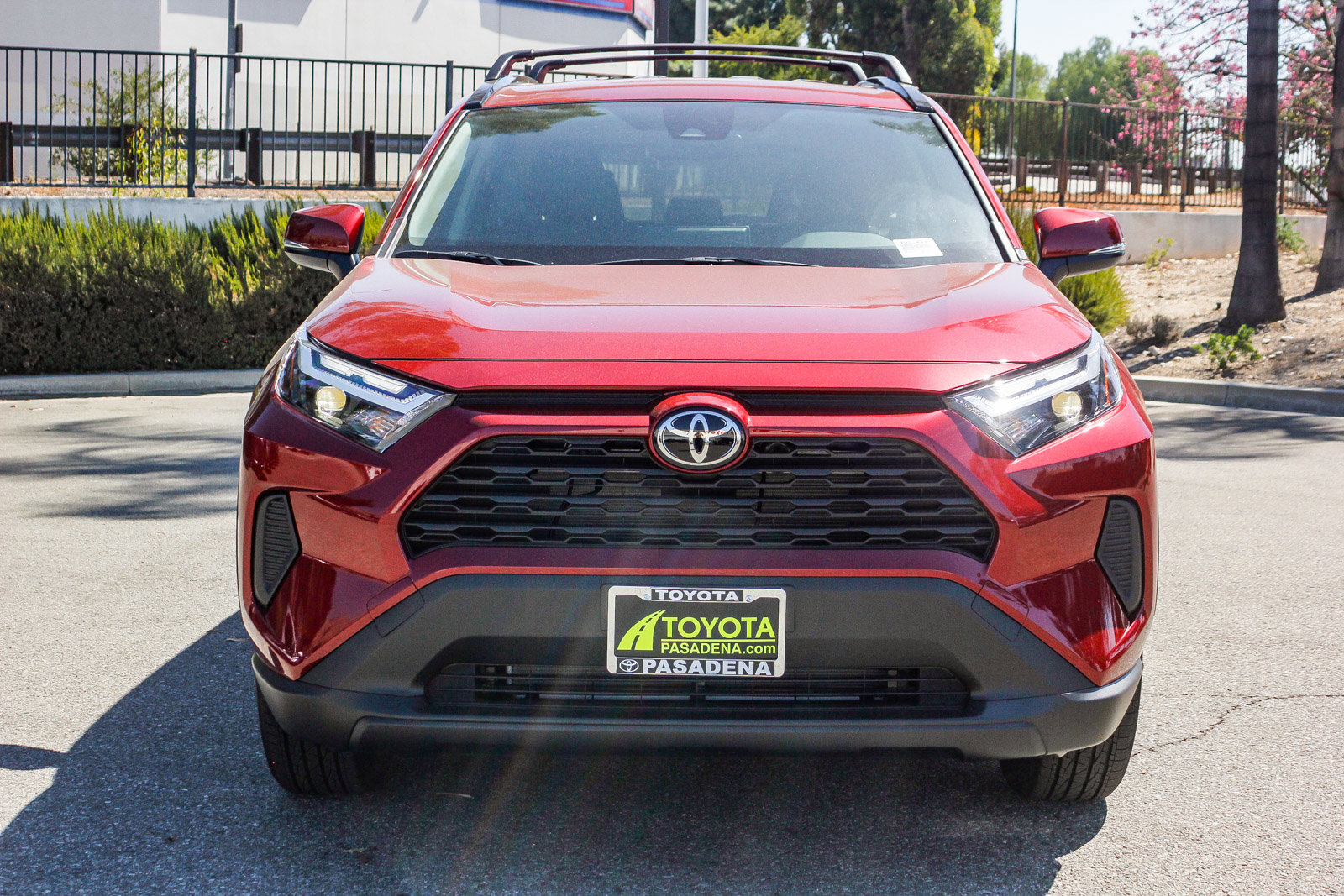 2025 Toyota RAV4 Hybrid LE photo 2