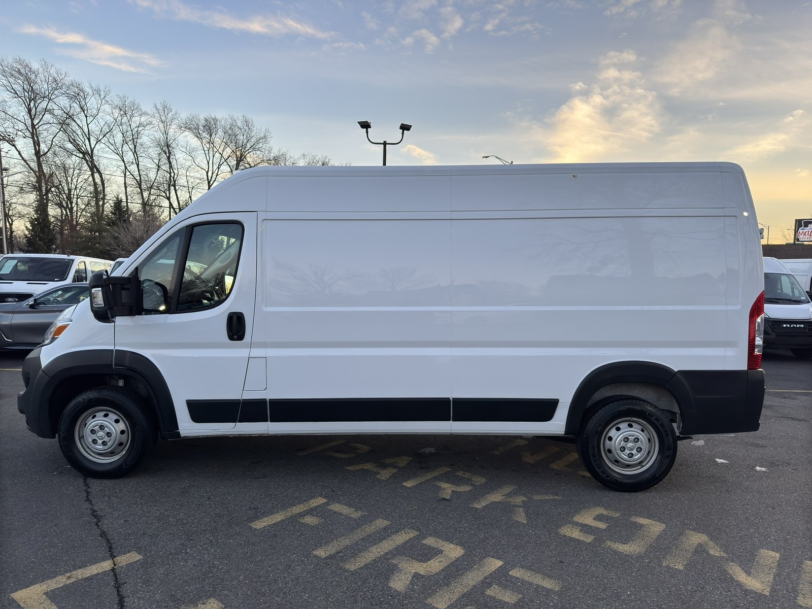2023 Ram ProMaster 2500 photo 4