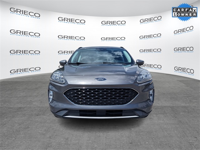 2021 Ford Escape Hybrid Titanium photo 2