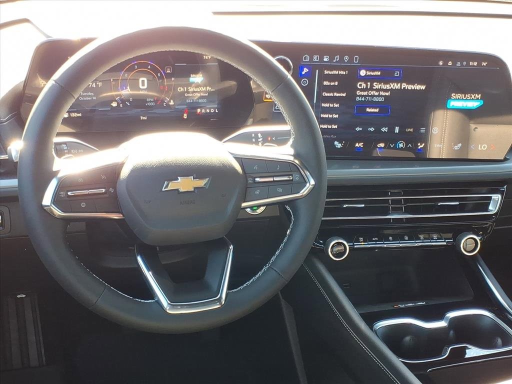 2026 Chevrolet Traverse photo 2