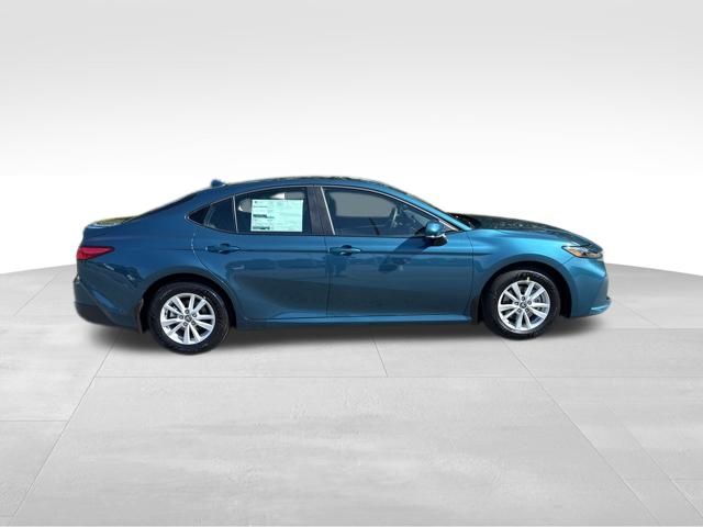 2026 Toyota Camry LE photo 7