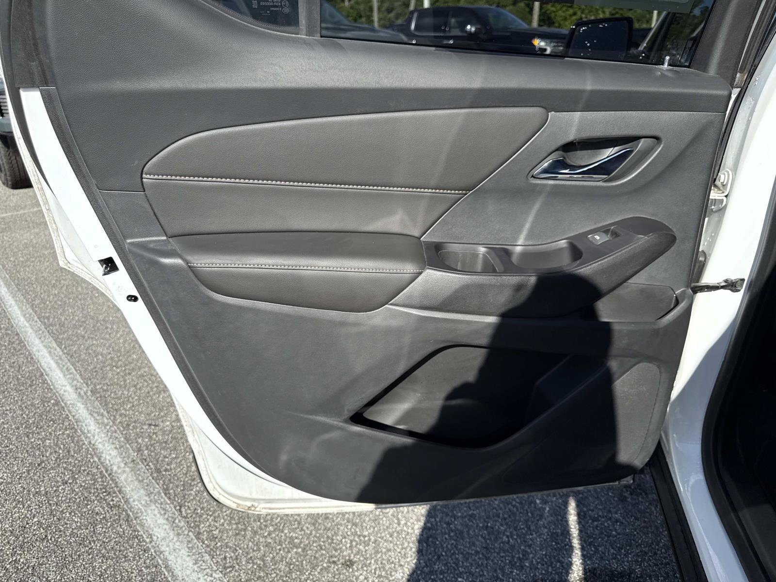 2020 Chevrolet Traverse LS photo 9