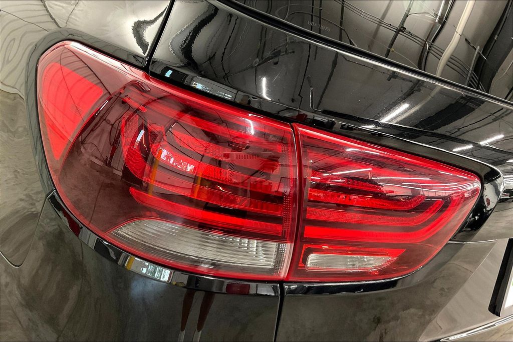 2020 Kia Sorento S photo 30