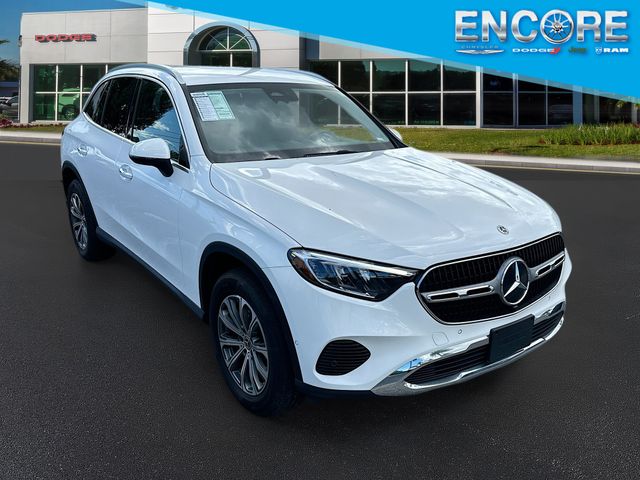2024 Mercedes-Benz GLC GLC300's photo