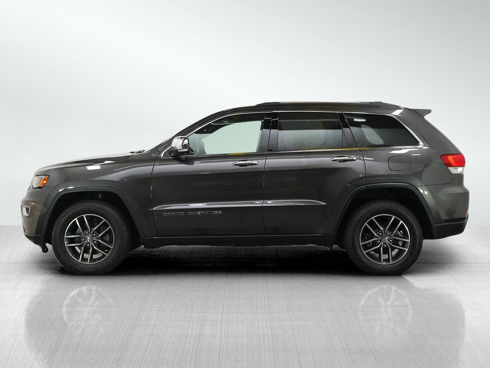Used 2018 Jeep Grand Cherokee Limited with VIN 1C4RJFBG3JC299212 for sale in Hopkins, Minnesota