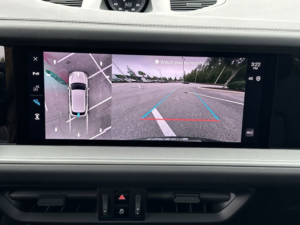 2025 Porsche Cayenne Base photo 20