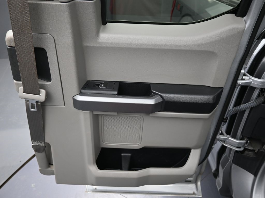 2020 Ford F-150 XLT photo 23