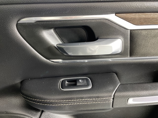 2022 Ram 1500 Laramie photo 15