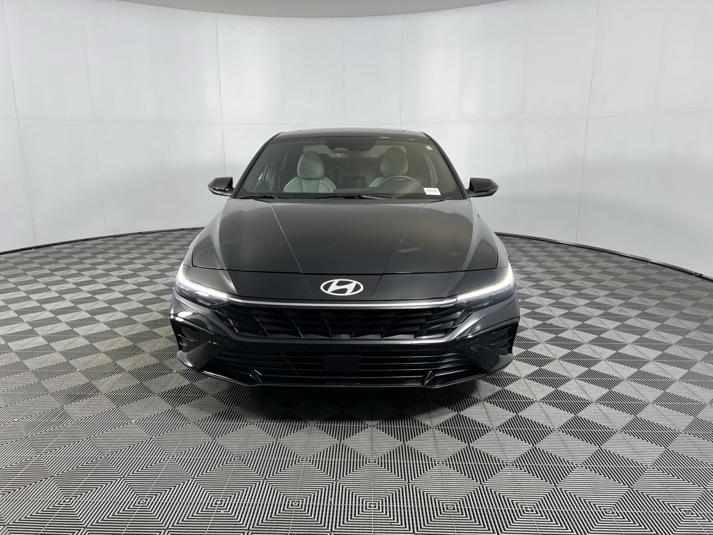 2024 Hyundai Elantra Hybrid Limited photo 7
