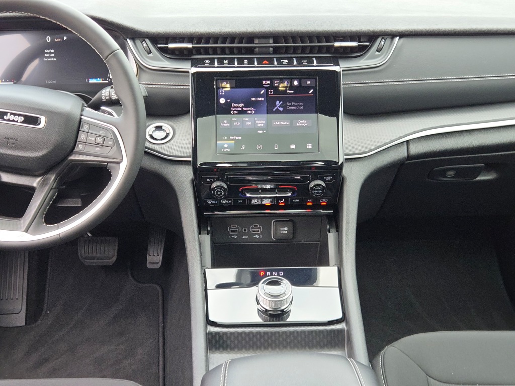 2024 Jeep Grand Cherokee Laredo photo 22