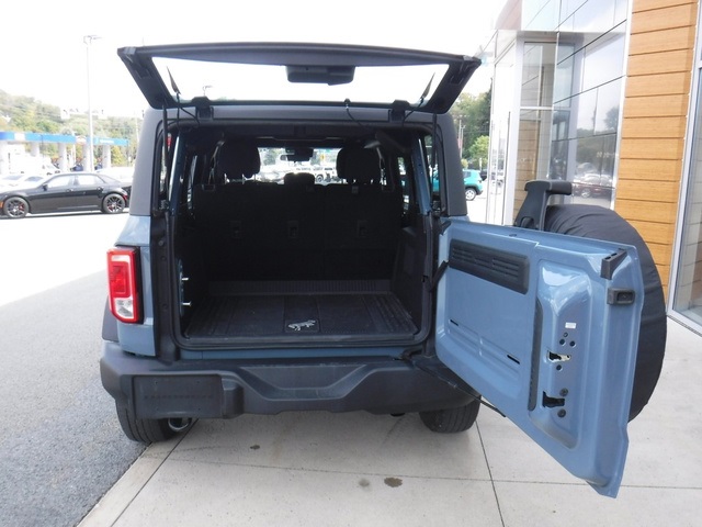 2023 Ford Bronco Base photo 38