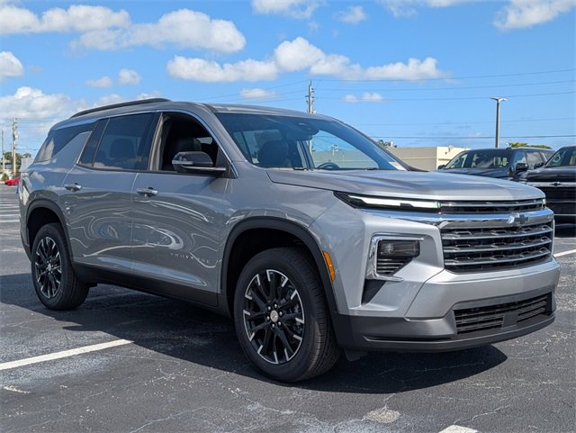 2026 Chevrolet Traverse LT's photo