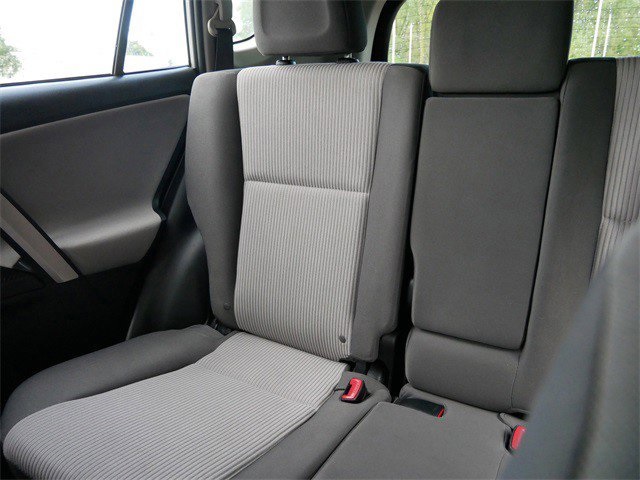 2014 Toyota RAV4 LE photo 12