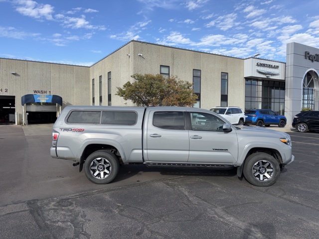 2020 Toyota Tacoma SR5's photo
