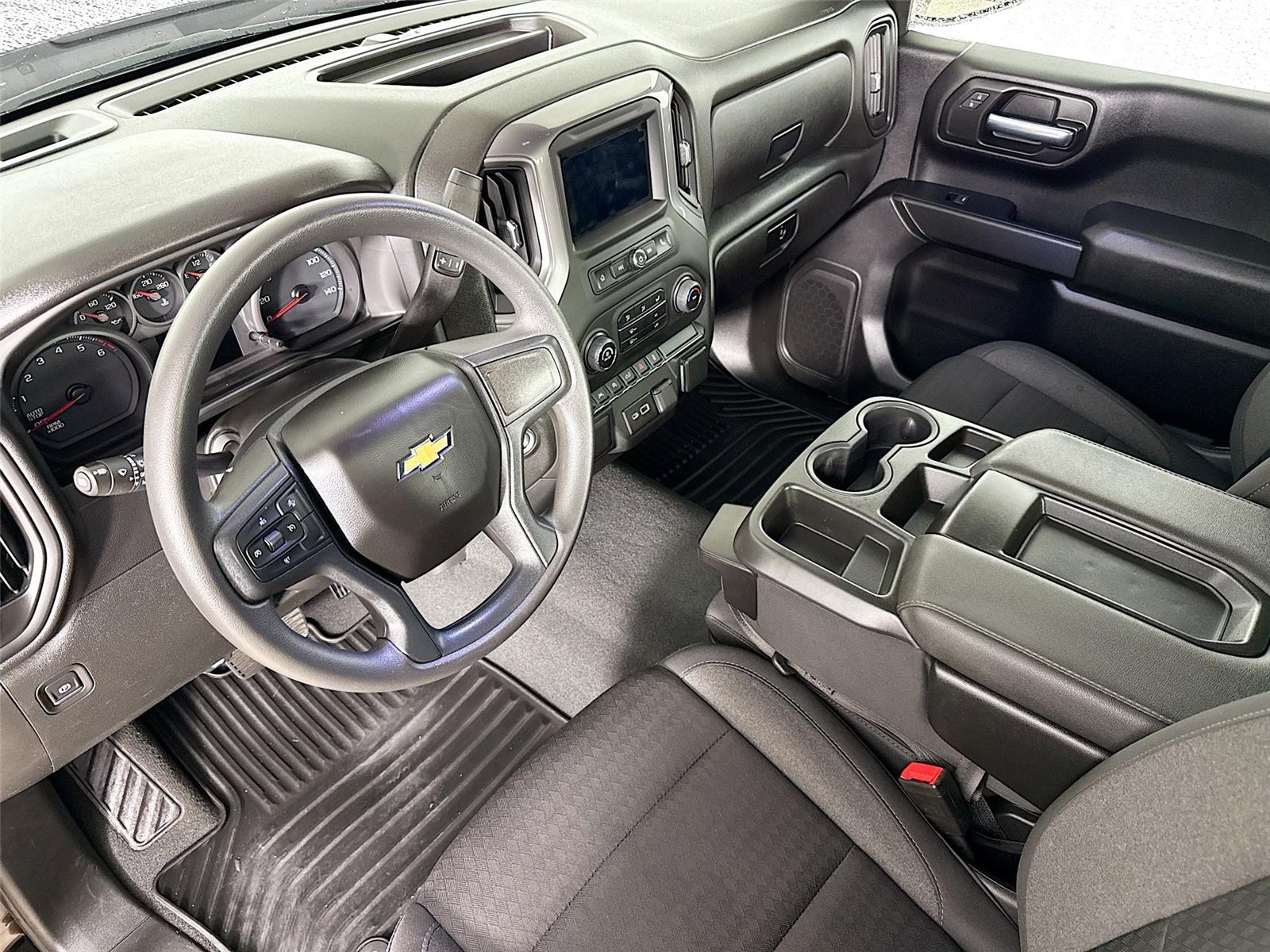 2023 Chevrolet Silverado 1500 Custom photo 5