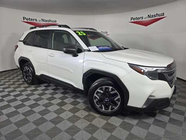 2025 Subaru Forester Premium's photo