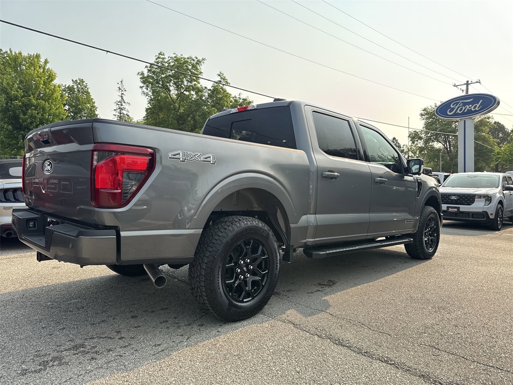 2025 Ford F-150 XLT photo 5