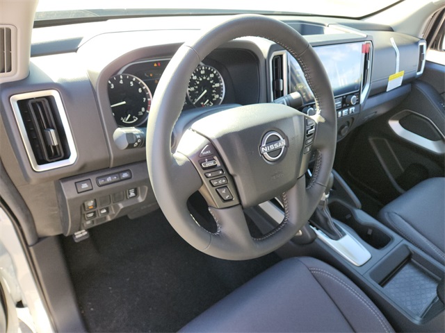 2025 Nissan Frontier SV photo 7