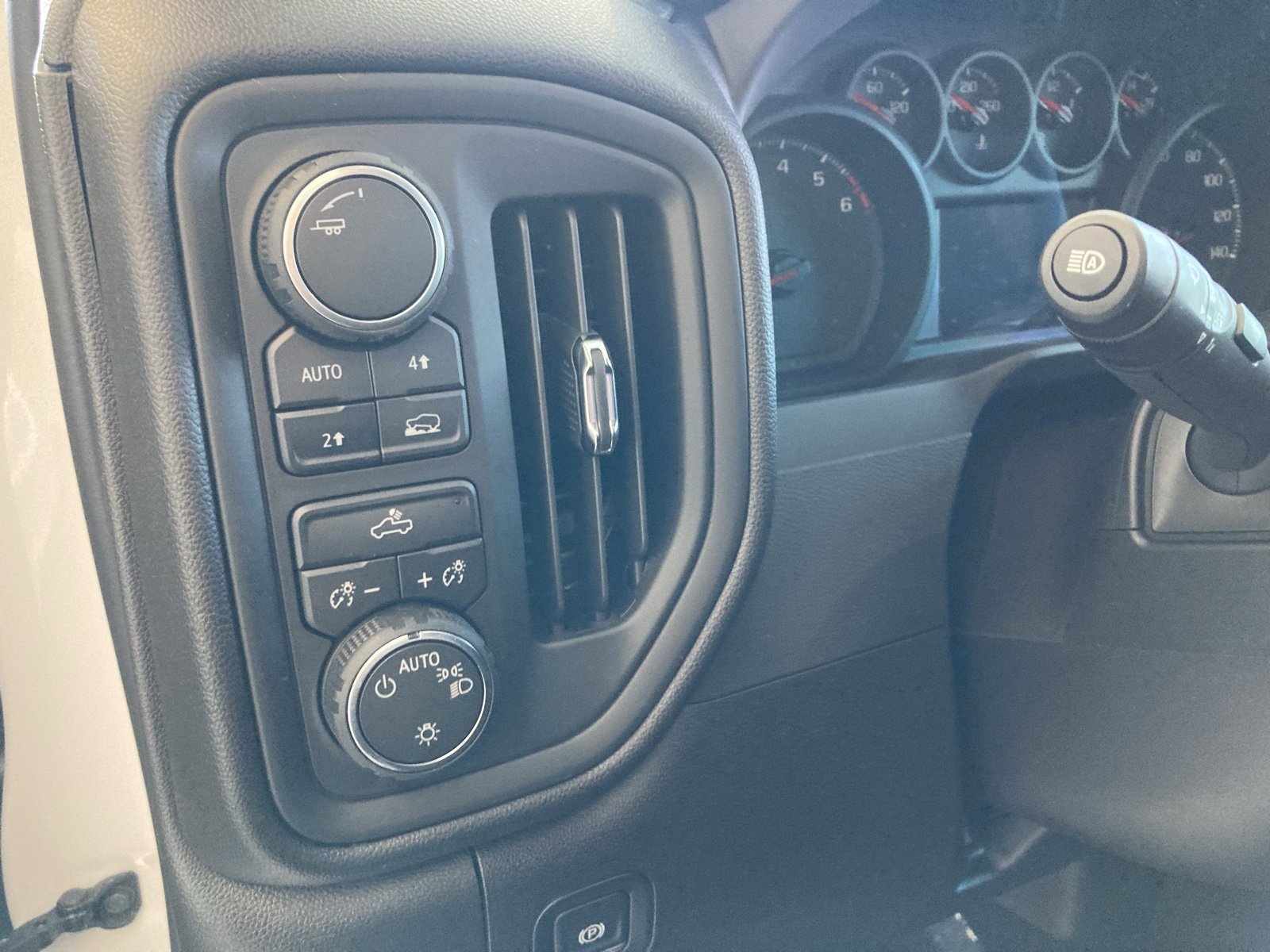 2026 Chevrolet Silverado 1500 Custom photo 14
