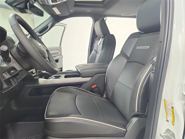 2025 Ram 3500 Laramie photo 18