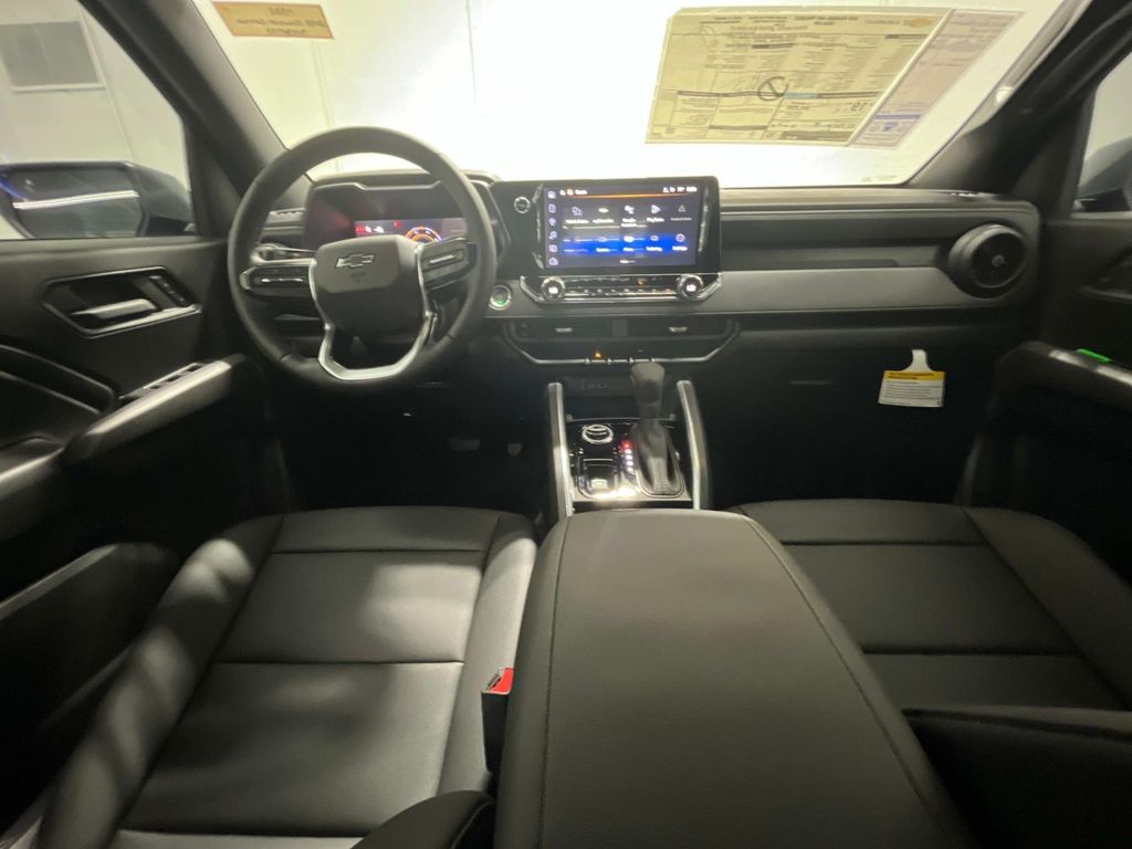 2025 Chevrolet Colorado Trail Boss photo 13