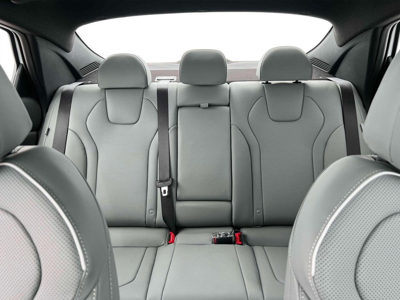 2025 Hyundai Elantra Hybrid Limited photo 15