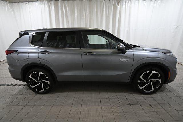 2023 Mitsubishi Outlander PHEV SE photo 13