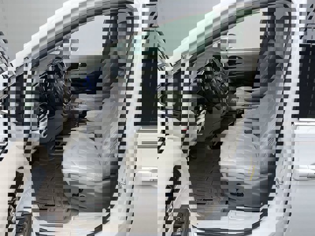 2021 Chrysler Pacifica Touring L photo 3