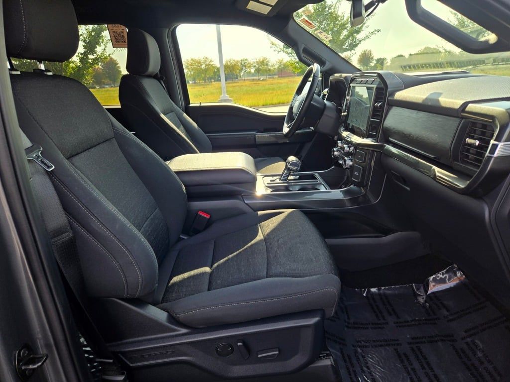 2022 Ford F-150 XLT photo 5