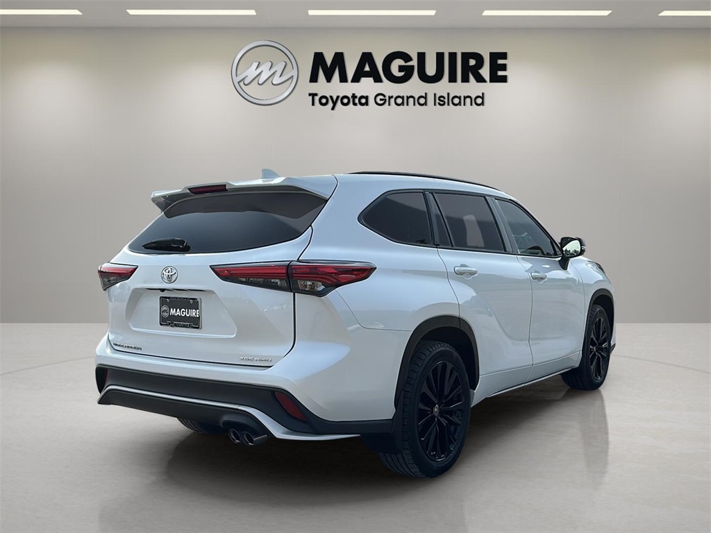 2023 Toyota Highlander XSE photo 24