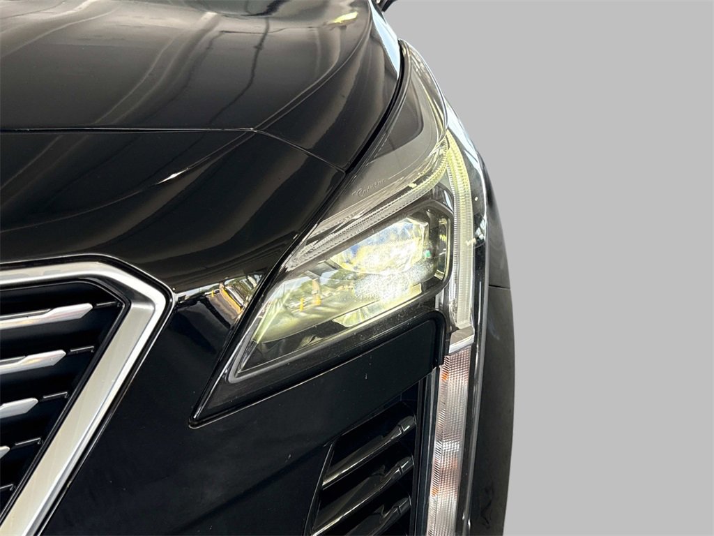 2022 Cadillac XT4 Luxury photo 9