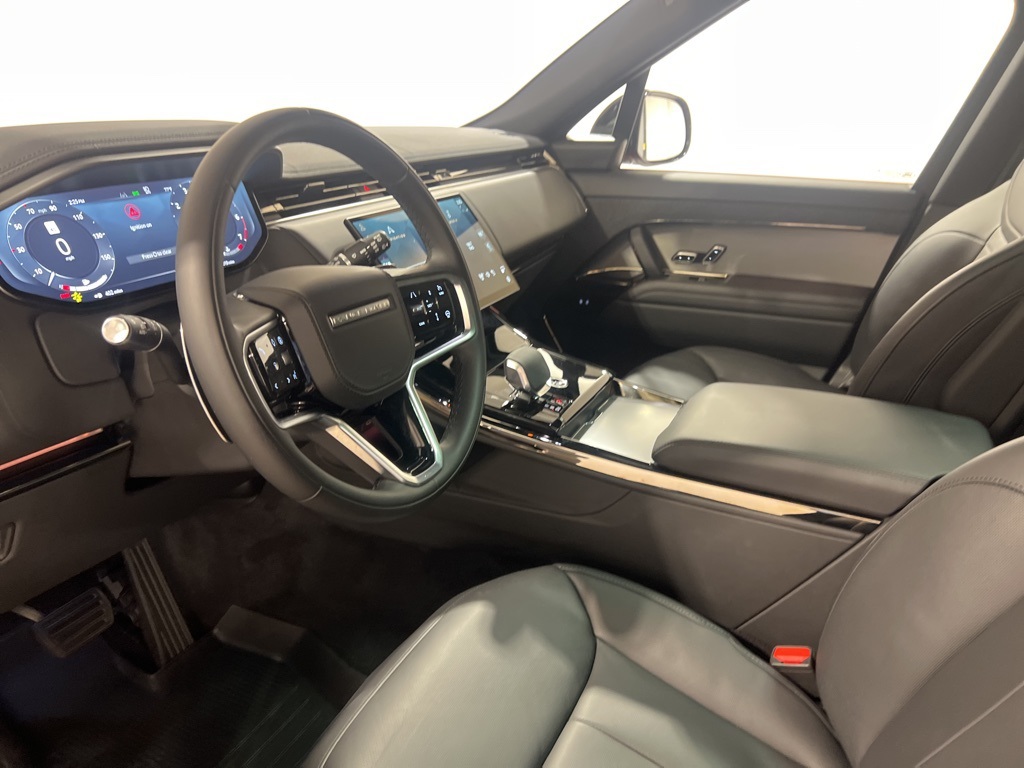 2025 Land Rover Range Rover Sport SE photo 10