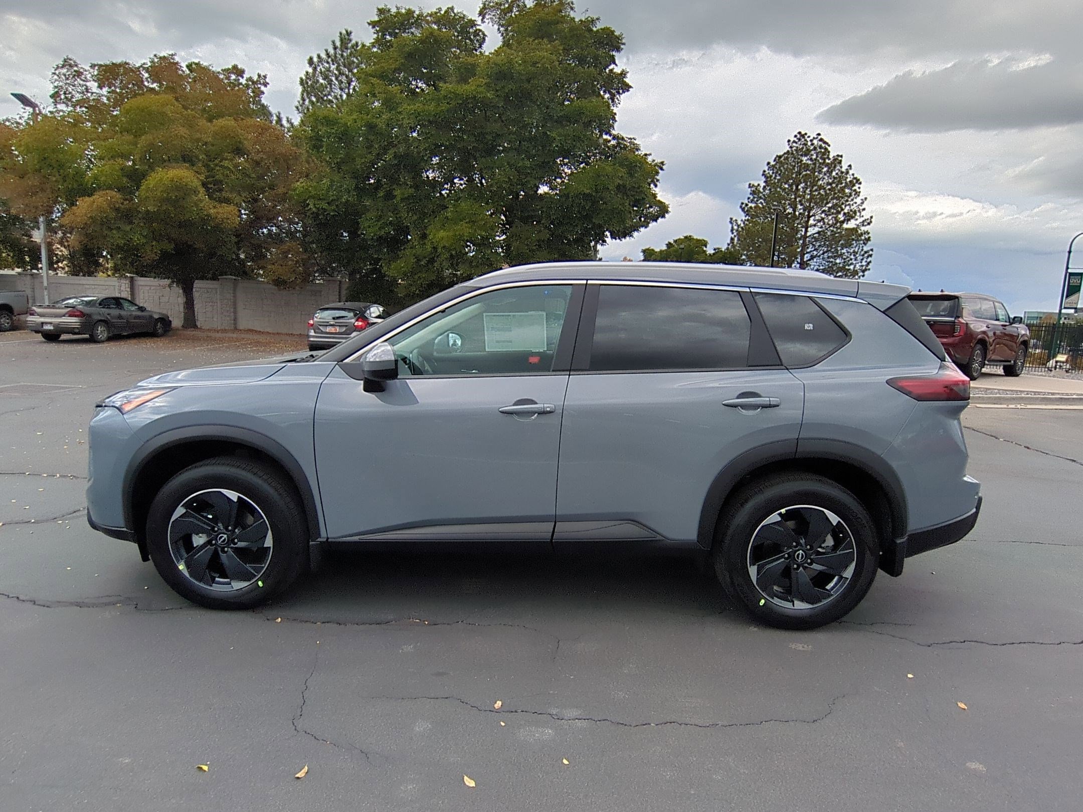 2026 Nissan Rogue SV photo 4