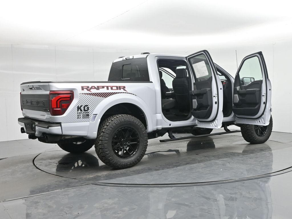 2025 Ford F-150 Raptor photo 4