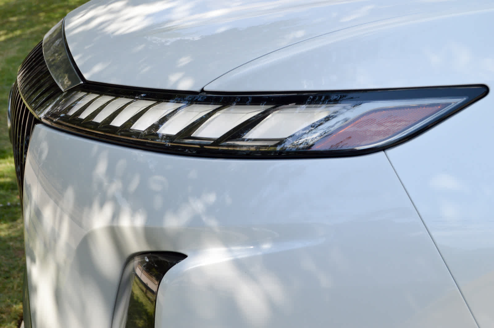 2025 Infiniti QX80 Sensory photo 5
