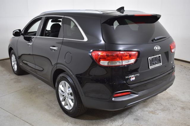 2018 Kia Sorento LX photo 3