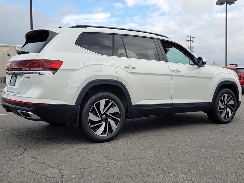 2026 Volkswagen Atlas SE Technology photo 3