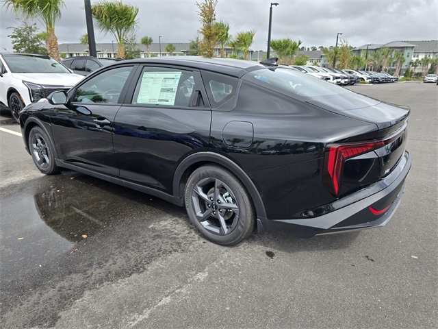 2025 Kia K4 LXS photo 4
