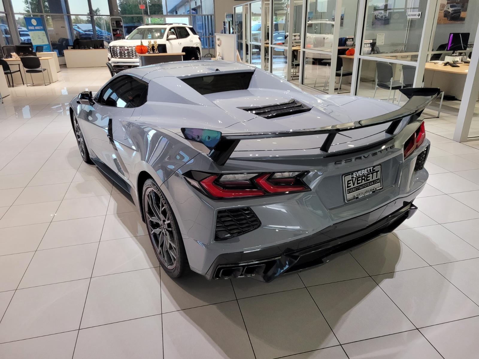 2025 Chevrolet Corvette Stingray 2LT photo 8