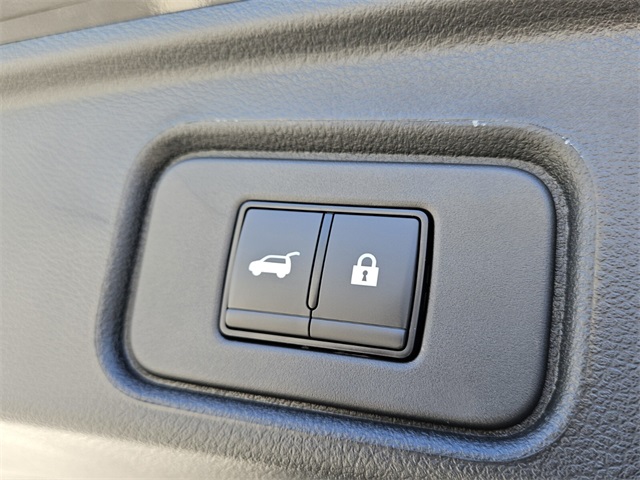 2025 Nissan Pathfinder SV photo 13